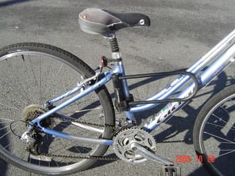 $200 - 2004 Giant Cypress Hybrid Bike 3