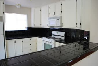 $600 Available Now! Room for rent in newly renovated house! 1
