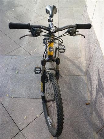 Trek's 4300 26-inch Mountain Bike + front/rear Lights + U Lock ($250) 2