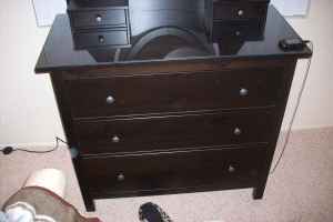 3 drawer dresser for sale!! $190 obo 1