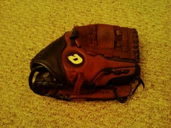 DeMarini Softball / Baseball Glove 1