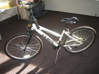 WOMEN'S JAMIS RANGER XR MOUNTAIN BIKE -- $150 + FREE U-LOCK 1