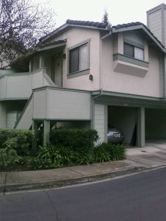 1 Bed/Bath, Full 1 car Garage..$1395/Month Avail April 1st Move in 2