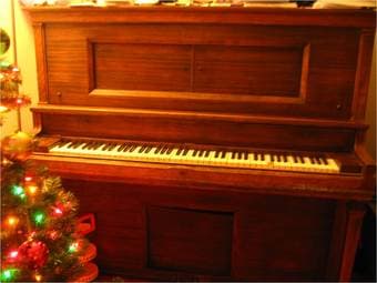 Moving sale: Piano 1