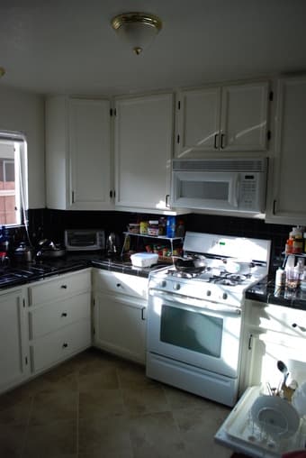 $650 !!AVAILABLE NOW!! Room for rent in newly renovated house! 2