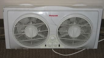 Honeywell Twin Window Fan 1