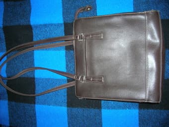 Liz Claiborne purse - $10 1