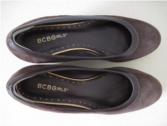 EUC BCBGirls brown/chocolate wedge size 7M 1