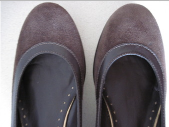 EUC BCBGirls brown/chocolate wedge size 7M 3