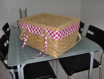 picnic basket -$10 1
