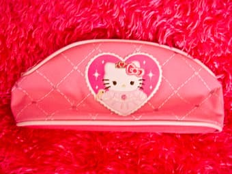BRAND NEW HELLO KITTY PENCIL CASE $5 1
