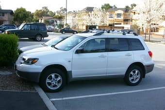Mitsubishi Outlander 2003 $7300 2