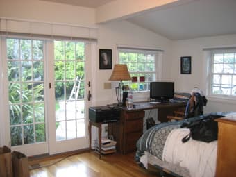 Searching for FALL QUARTER '10 SUBLETTER (sept-dec, summer avail. too! 1