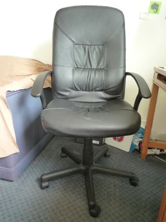 computer desk ask for $17 and computer chair ask for $30 2