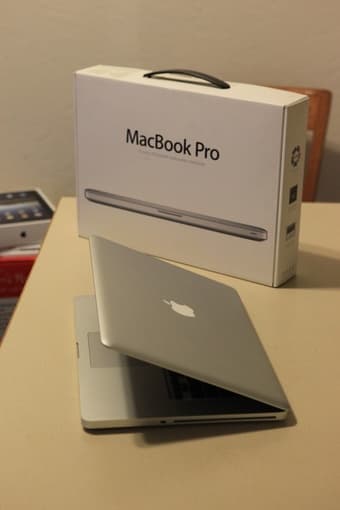 15" Unibody Macbook Pro, 2.53 GHz/4 GB DDR3/ 320 G HD - $1525 1