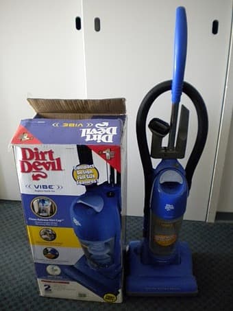 Dirt Devil Vibe Quick Vac Bagless vacuum cleaner for sale 1