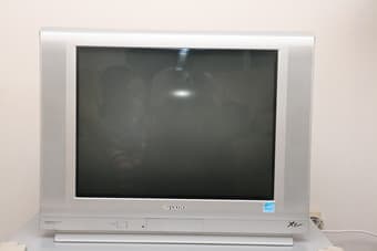 Sharp 27" Flat Screen TV with TV Stand 2