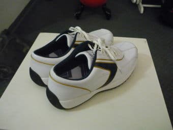 Golf shoes for man size 10.5 $45 2