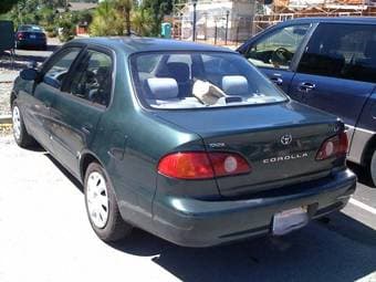 Selling 2002 Corolla 2