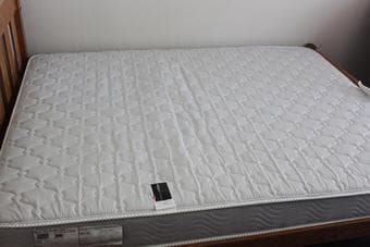 Simmons Beautyrest Queen sized mattress - $250 3