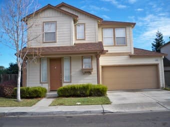 4BR/2+1BA Single Family House possible with furniture, $3,200 1