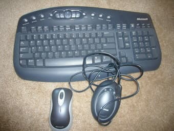 INFRARED MOUSE + KEYBOARD MICROSOFT - 19$ 1