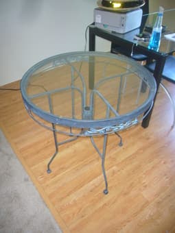 Patio glass table in wrought iron - 80$ 1