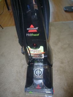 Carpet and Rugs cleaner -  Bissell Pro Heat Cleaner - 110$ 1