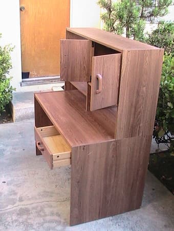 Desk (Free) 3