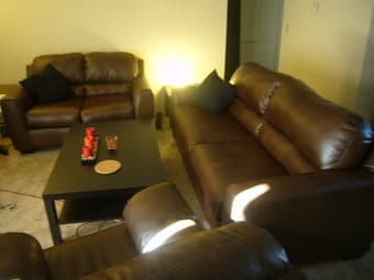 Leather LoveseatPerfect condition 290$ (also available Sofa & Chair) 3