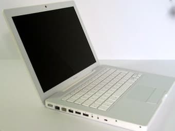 13"3 White MacBook 1