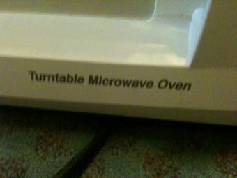 Moving sale - $35 GE microwave oven with free oven mitt set 3