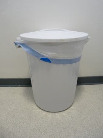 Trash bins $ 4, $ 4 and $ 7 3