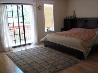 Spacious 3BR/2.5BA townhouse in a gated community 2