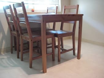 Dining Table and four matching chairs - $ 30 2