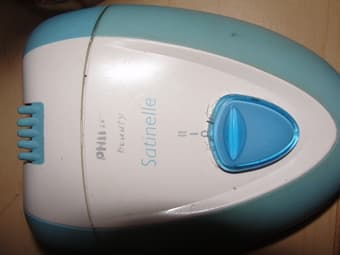 philips shaver for girls - 15 dollars 1