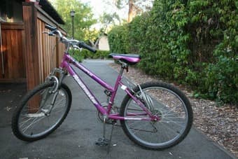 24" women bike with replaced sturdy pedals $60 1