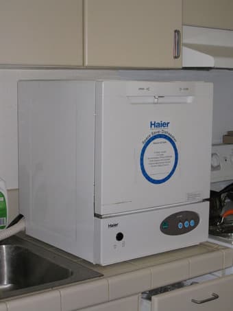 Haier Countertop Dishwasher - 75$ or best offer (MUST GO by 8/15) 2