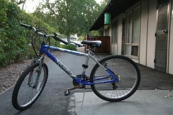 26'' men bike with lock(Must go today!) $10! 1