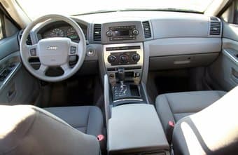 2006 Jeep Grand Cherokee 4x4 Laredo - $14,000 3