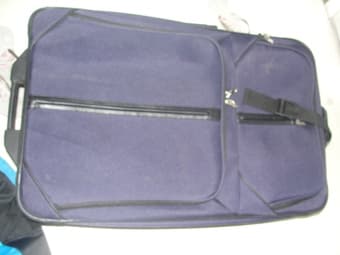 luggage - suitcase - 15 dollars! 1