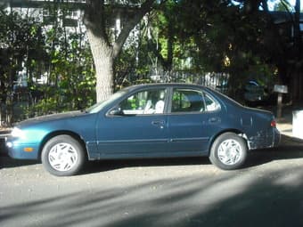 5speed 1995 Nissan Altima GXE, 117K miles, $1600 2