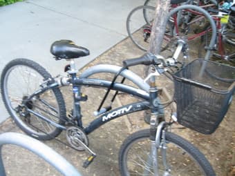 Women bikes with U lock and basket!! 2