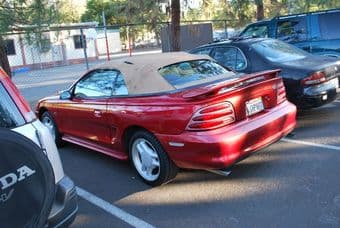 Mustang 95 GT 5.0L Convertible Red 1