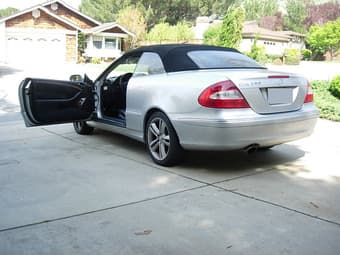 Convertible! Mercedes CLK 350 2006 - $22,500 3