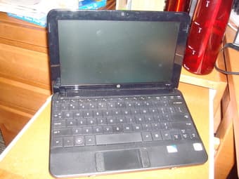 HP Mini 110 w/ 6 cell battery $300 OBO 1