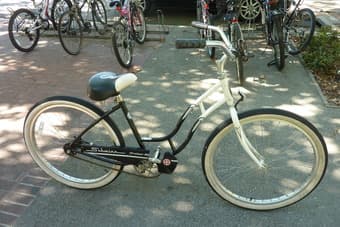 Schwinn 26" women's bike. Comfortable & Easy Riding! $50 OBO. 1