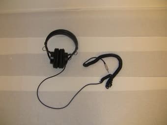 SONY MDR-V6 studio monitor headphones ($45) 2