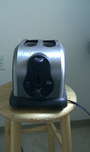 For sale: table and toster -- $5 each 2