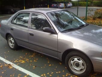 Great Toyota Corolla 98 Manual (must go by 12/28) 1